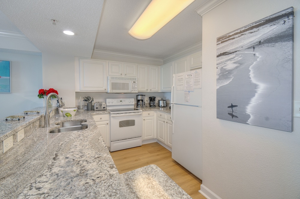 Grand Atlantic by Elliott Beach Rentals