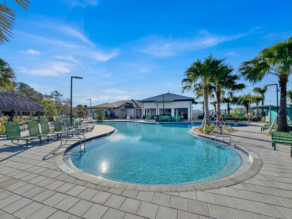 Storey Lake Resort 7 Bedroom Home with Game Room+Pool 7 Home