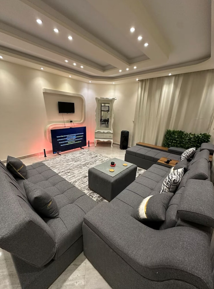 The Privacy Villa