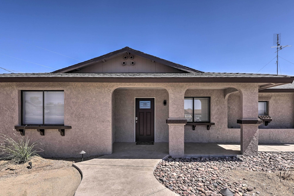 2 Mi to Lake Havasu: Home w/ Patio & Pool