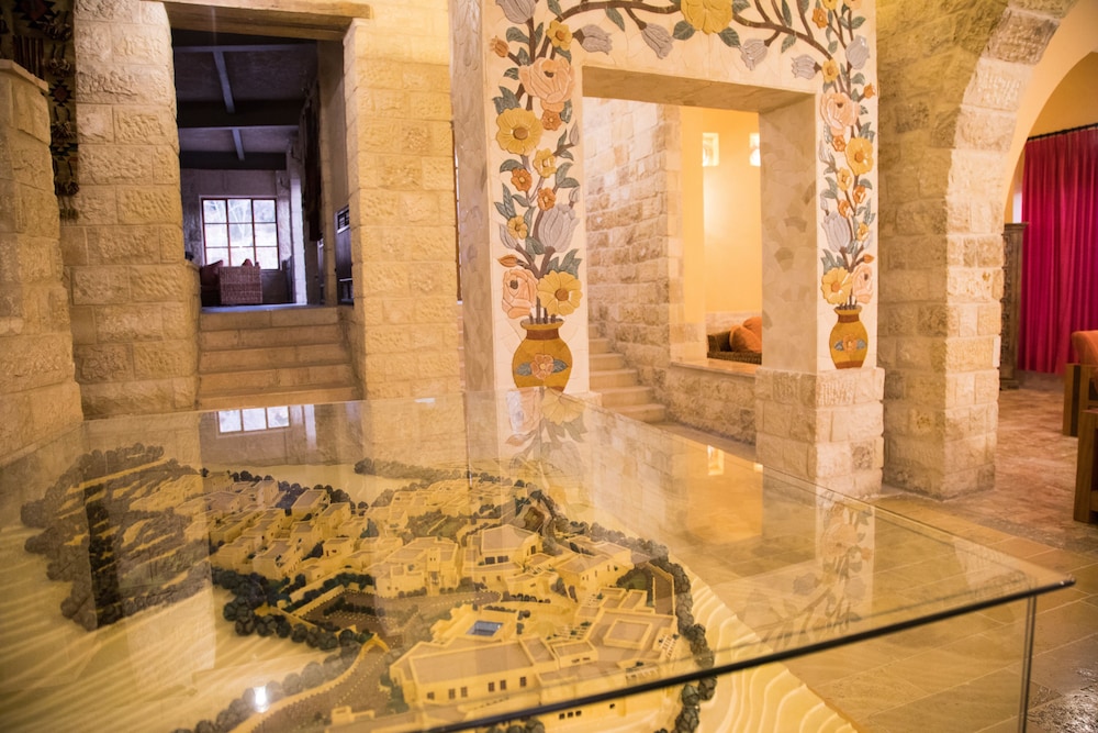 Old Village Resort - Image 5