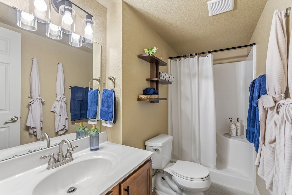 Clearwater Golden Escape On Lake Hamilton 2 Bedroom Condo