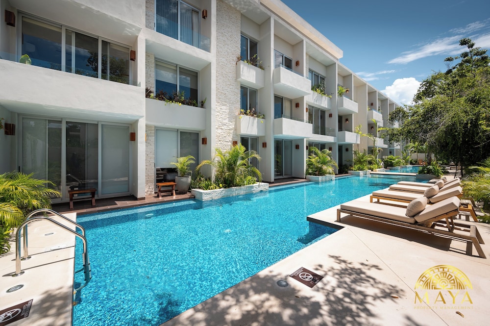NHOA 303C 1BR Condo Pool View Aldea Zama