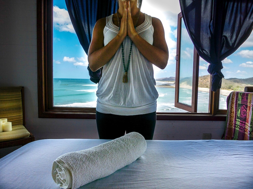 Magnific Rock - Surf Resort & Yoga Retreat Nicaragua - Hostel