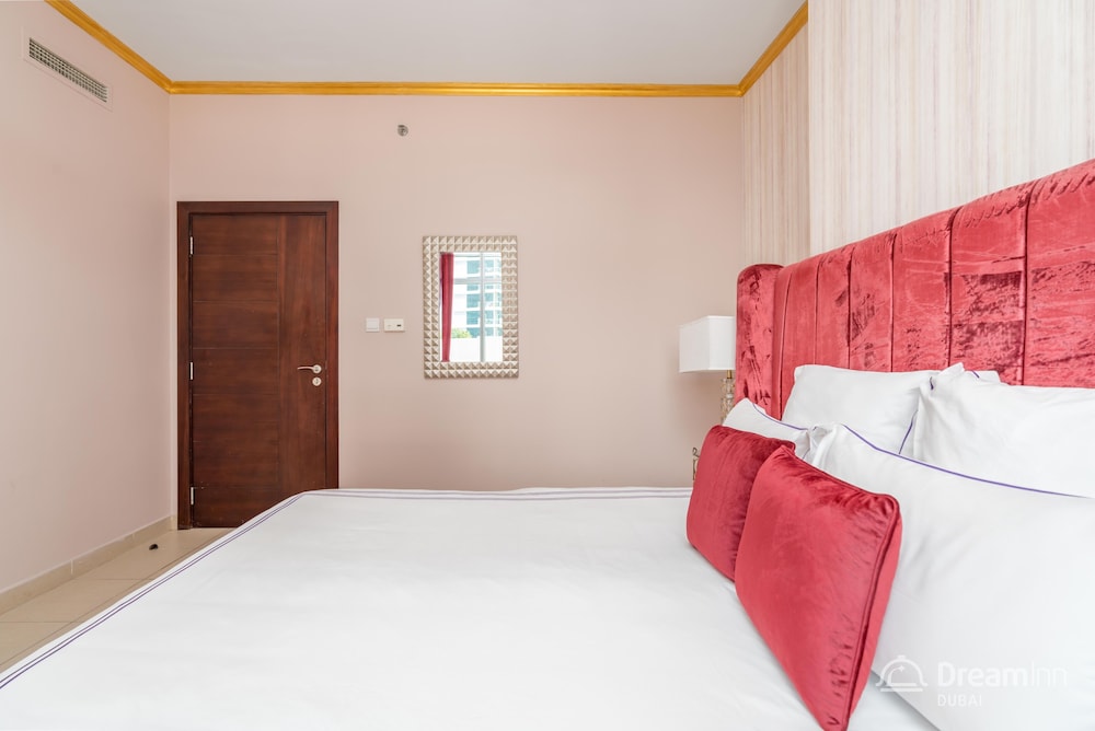 Dream Inn Dubai Apartments - Burj Views