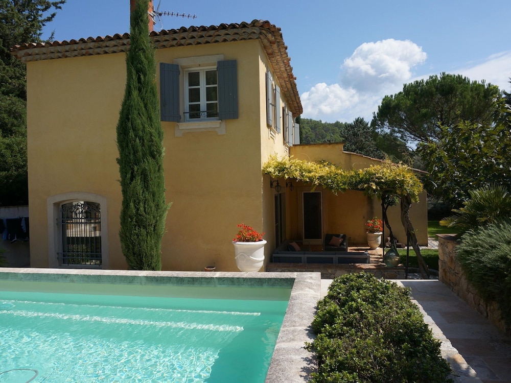 Lovely Holiday Home With Private Pool