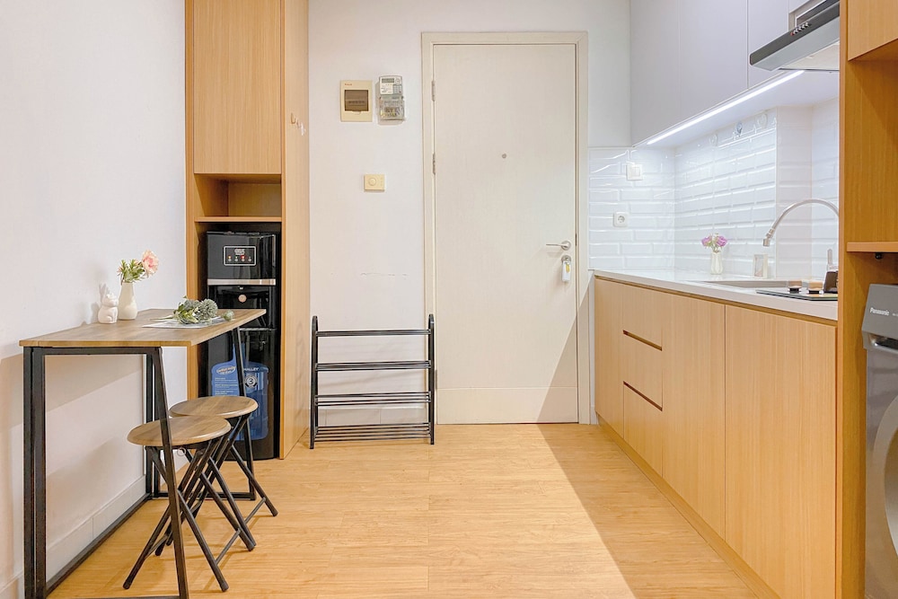 Good And Cozy 2Br Apartment Patraland Urbano