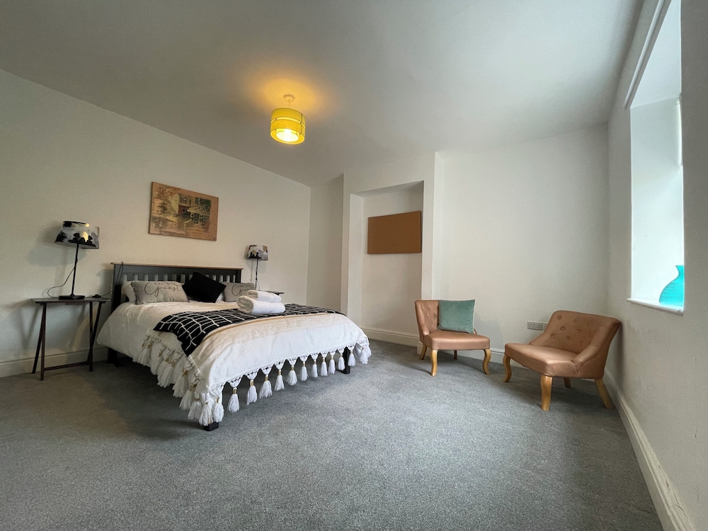 Golden Triangle Townhouse