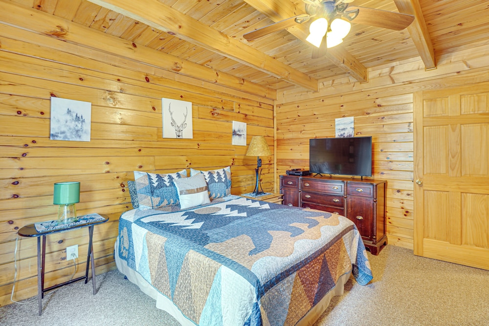 Douglas Lake Access: Family Cabin in Sevierville!