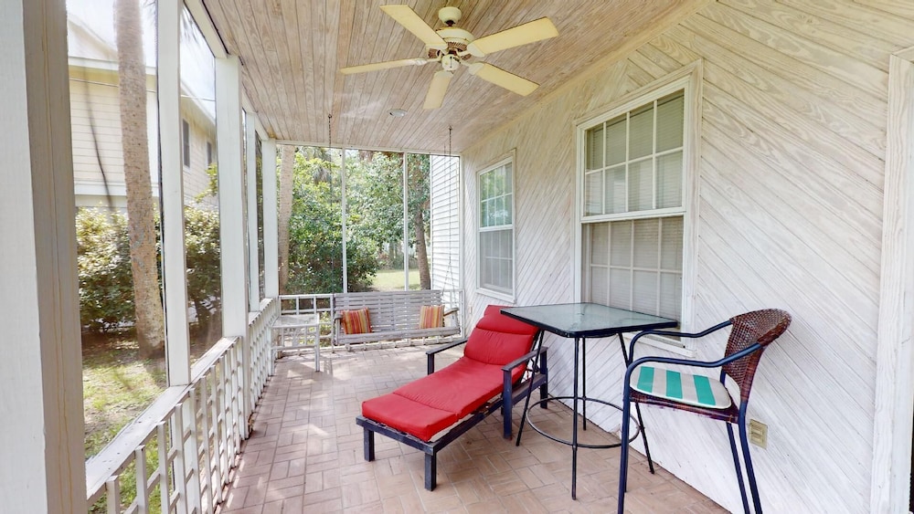 1111 2nd Avenue by Tybee Vacation Rentals
