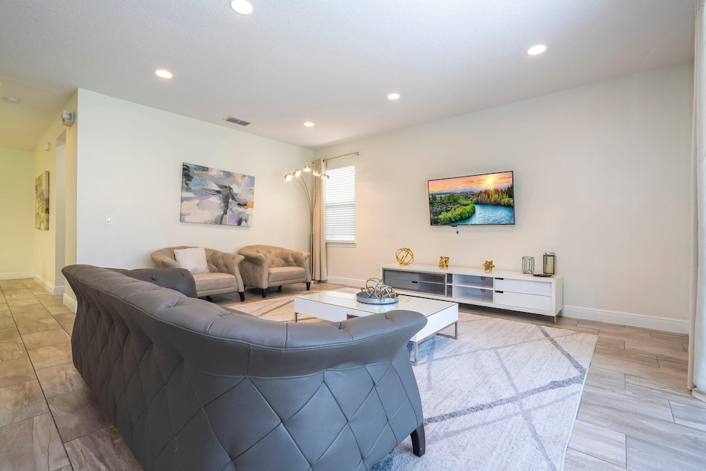 421 NP - Exquisite Retreat at Encore Resort