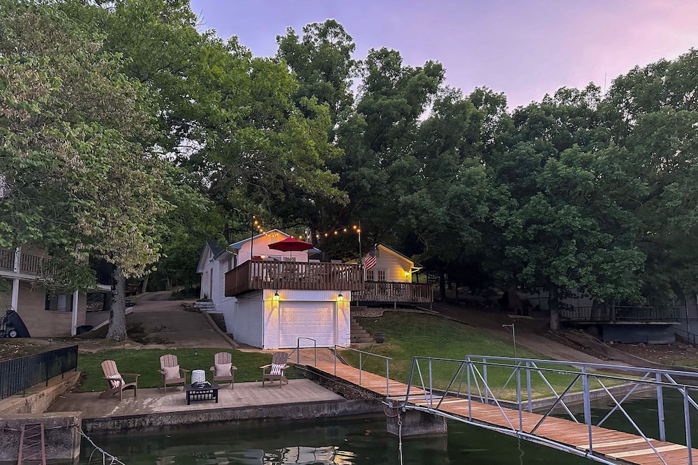 Sunrise Beach Lake House w/ Water Views & Dock!