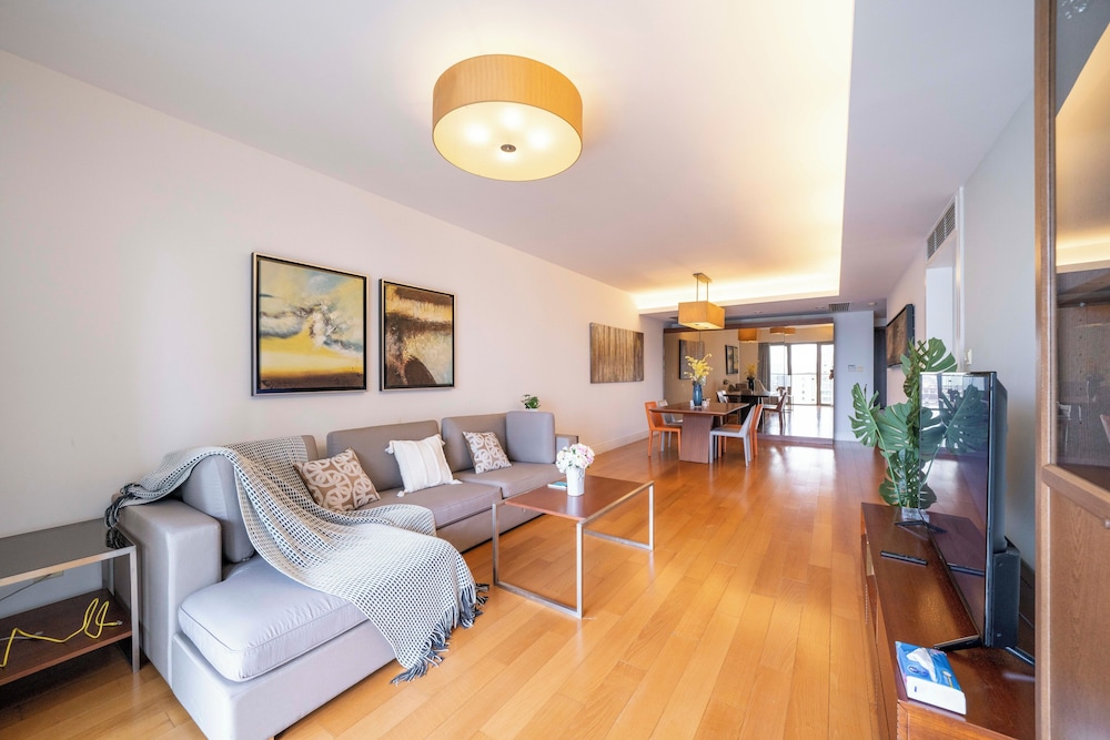 Tyms Spacious 2BR 1BA Apt Xuhui Metro
