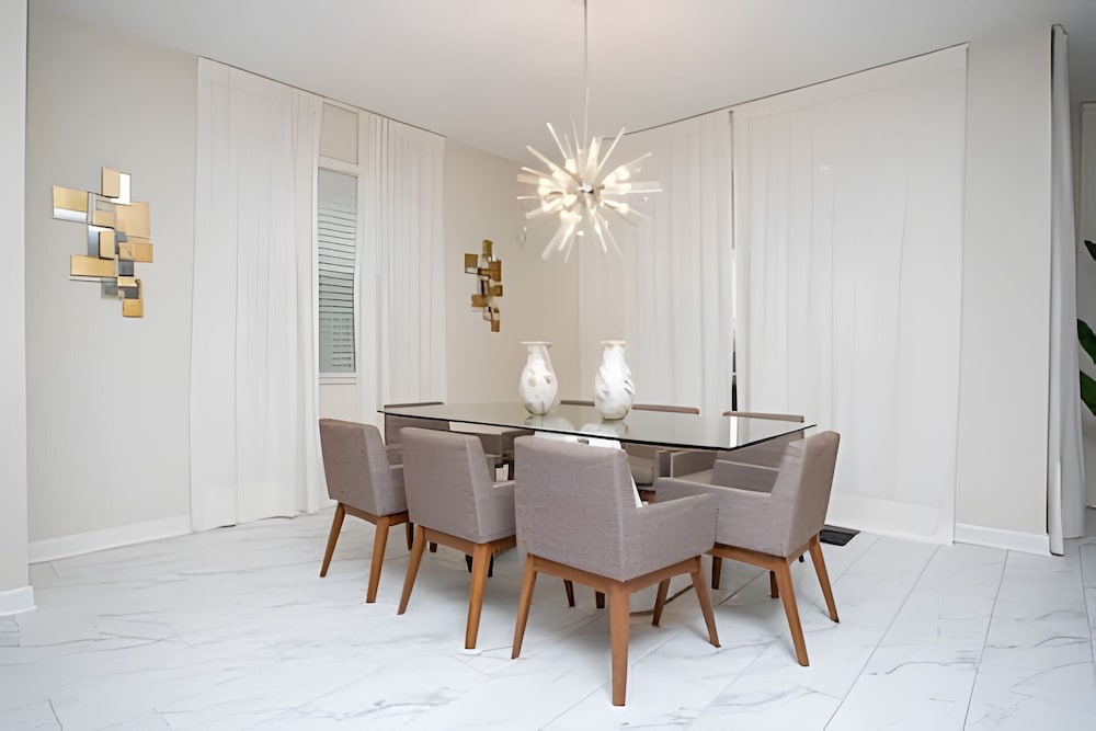 Champions Gate 6BR Luxury Home + Resort