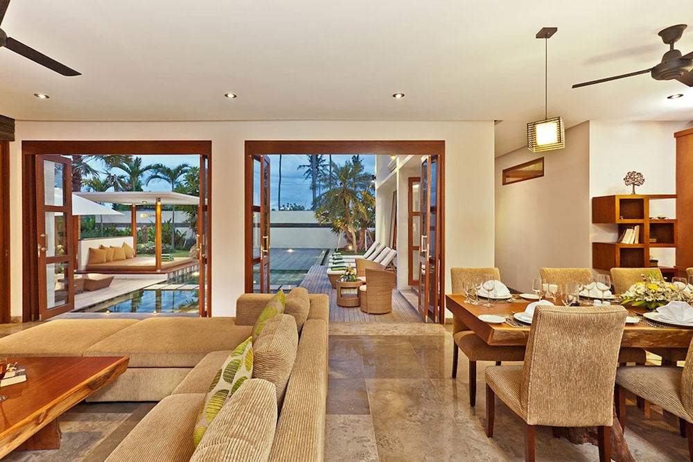 Villa Mary's Beach