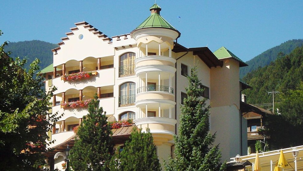 Hotel Sieghard - Image 1