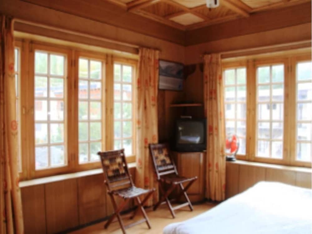Nezer Homestay