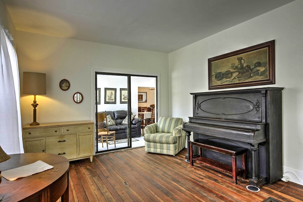 Peaceful Pomona Park Home: 1 Mi to Lake Broward! view 2
