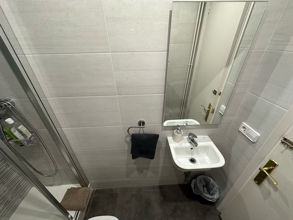 Rooms Nuevo Arago