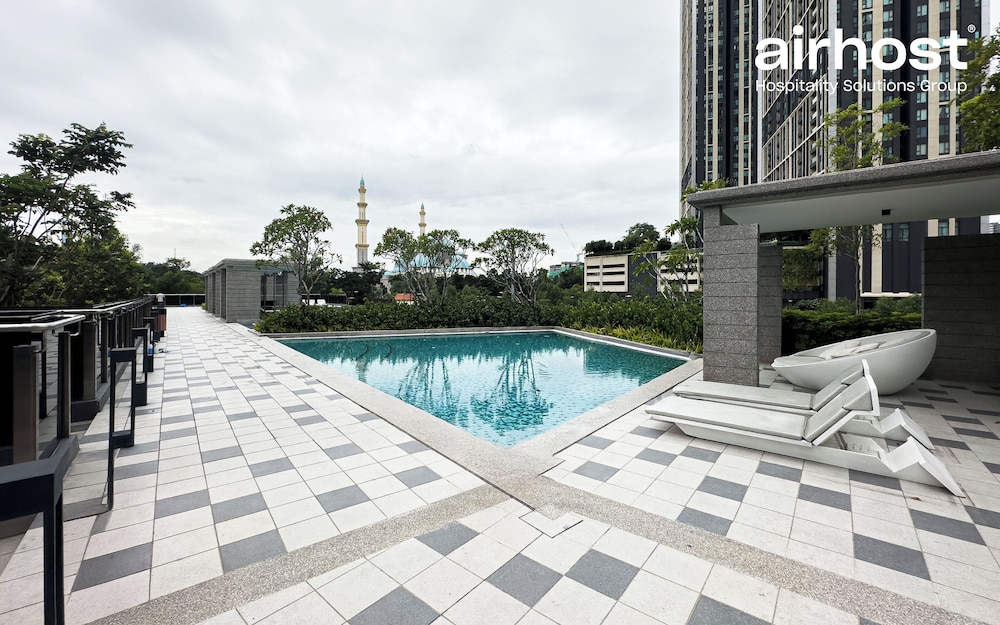 Met1 Residences Mont Kiara by Airhost