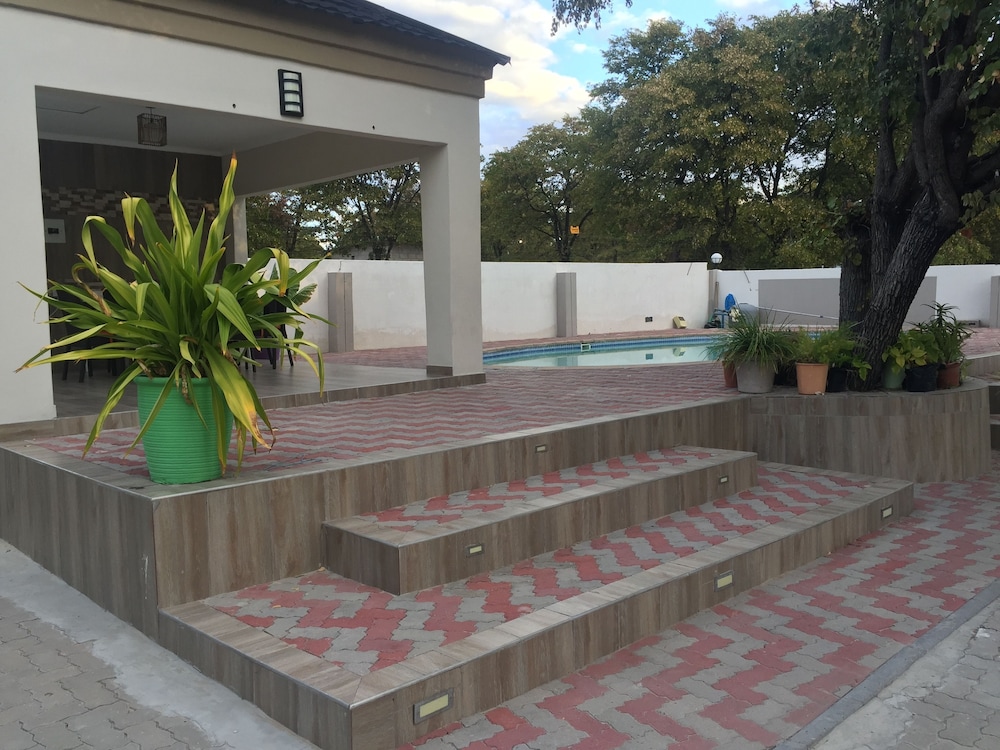 Lediba Guest lodge