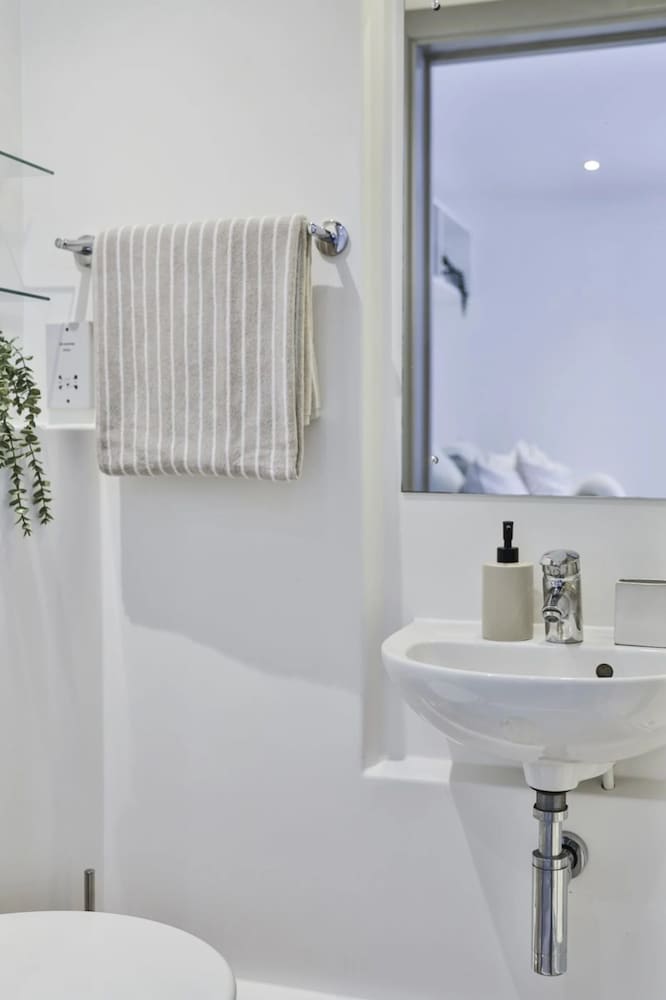 Student Only Picturehouse Apartments