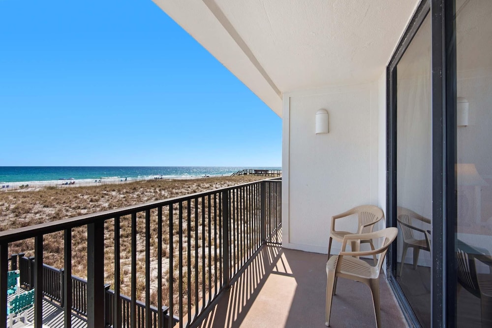 Emerald Surf 106