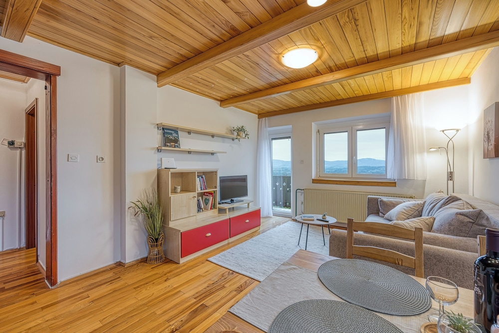 Lovely Cottage Tilka