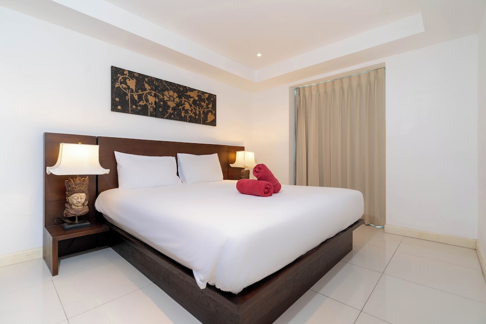 Kata Ocean View 2BR Apartment M12 view 4