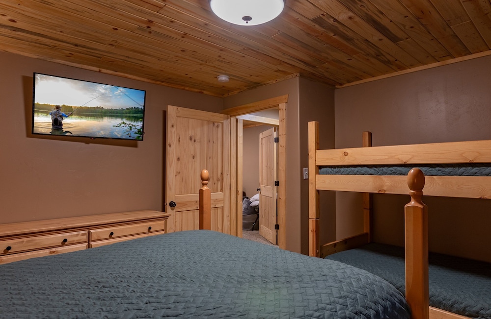 Black Bear Lodge