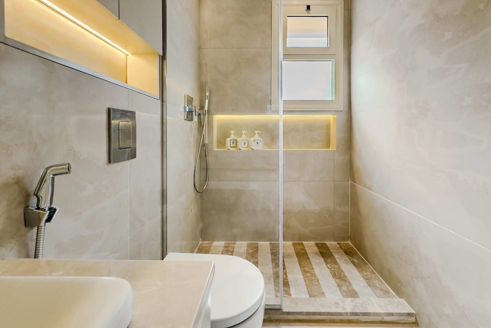 Imperial & Inviting 3bdr Duplex w/ Roof @new Cairo