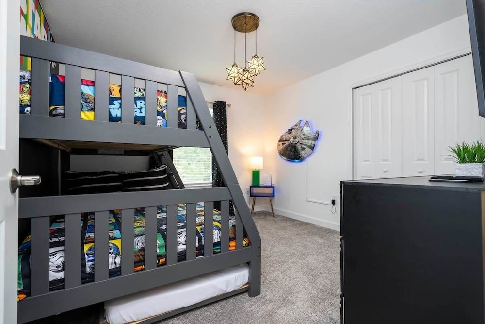Gorgeous 4 Bd w/ Pool at Storey Lake Resort 4277