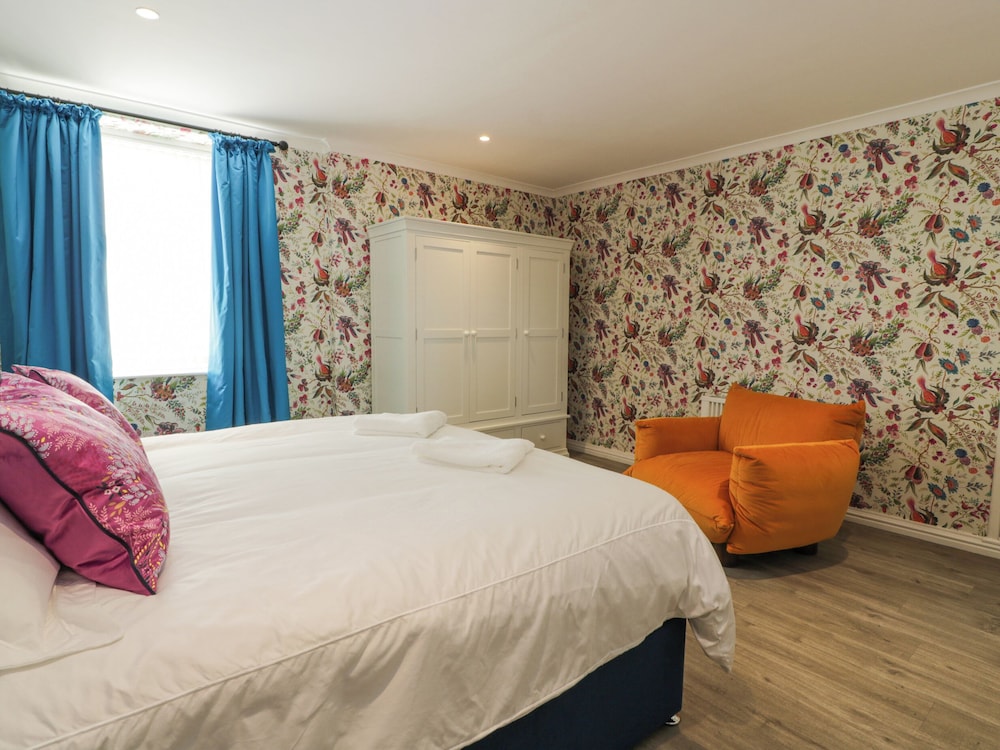 Waterside Lodge