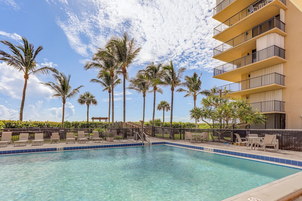 Oceanfront Fort Pierce Condo: Pool & Beach Access!