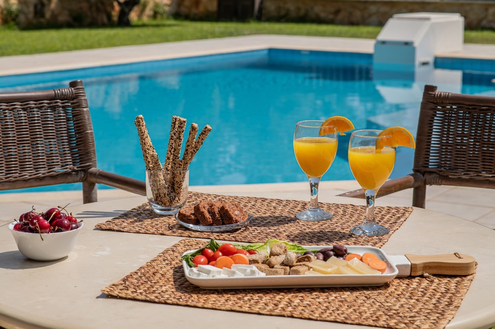 Gerani Villas