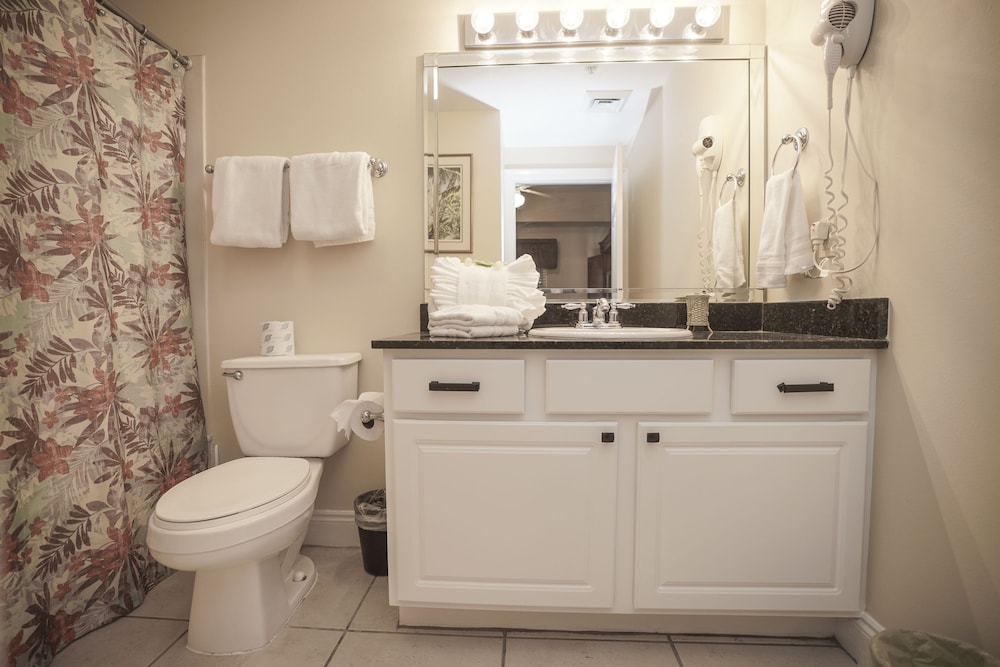 Calypso Beach Resort by Panhandle Getaways