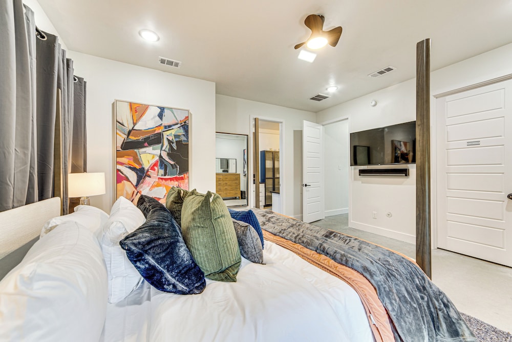 6 Mi to Lake Tawakoni: Texas Family Home