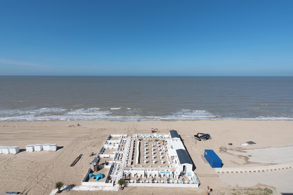 Apartment in Middelkerke With Sea Views