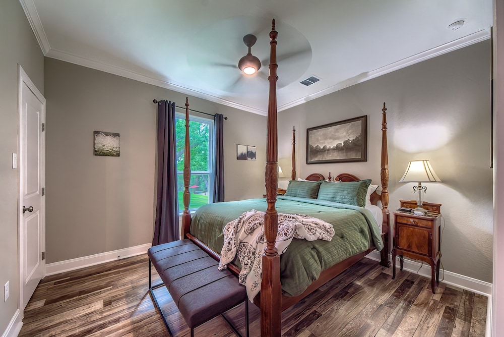 Cl 970 Water You Waiting For? 4 Bedroom Home