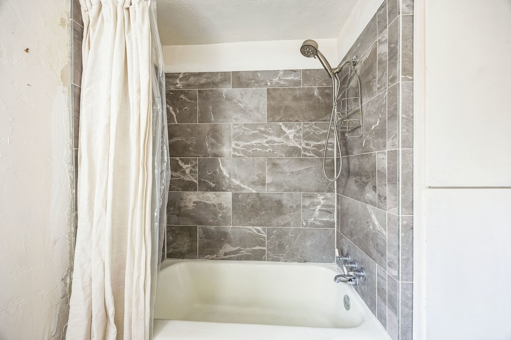 Charming Retreat In The Heart Of Reno 3 Bedroom Home