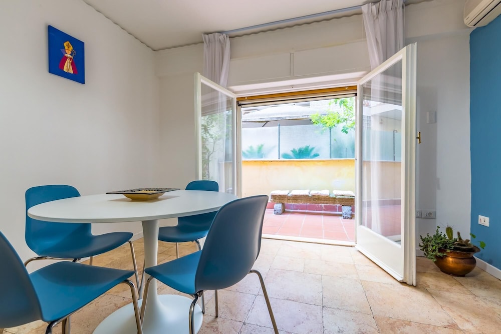 Crispi 36 - Cozy Flat and Terrace by Napoliapartments