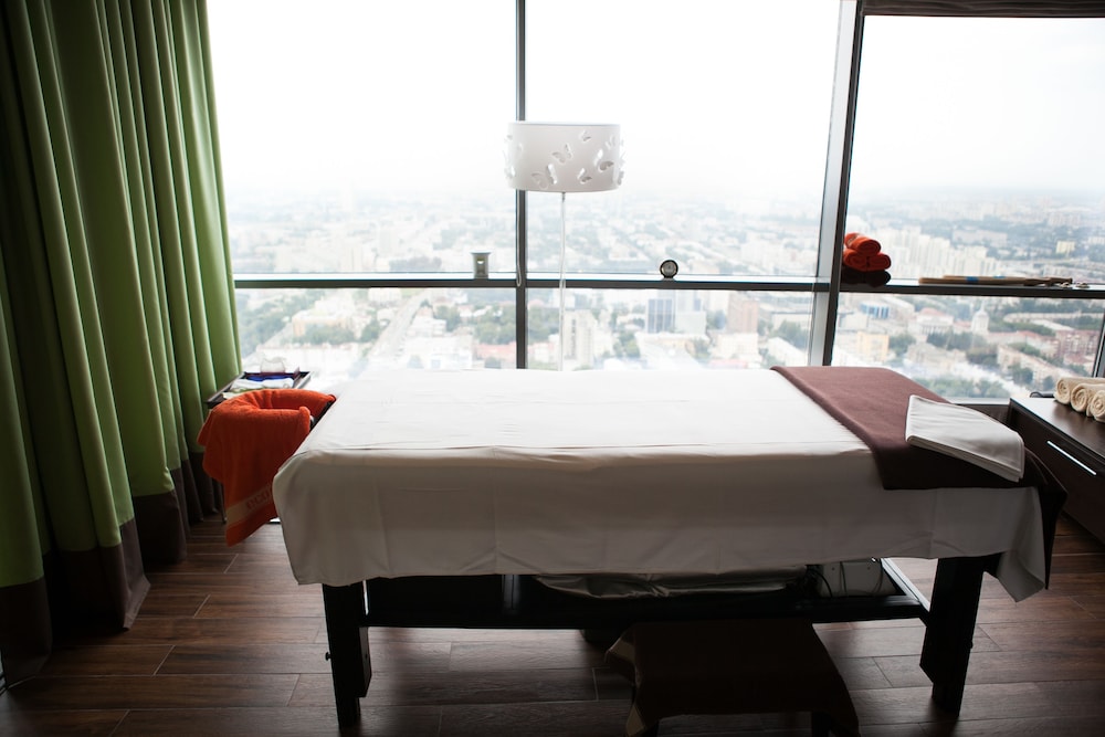 Yekaterinburg Vacations - Visotsky Hotel - Property Image 9