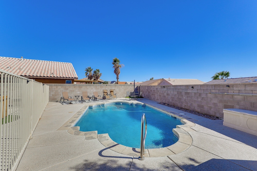 Pool, Games & Patio Bar! Epic Bullhead City Oasis