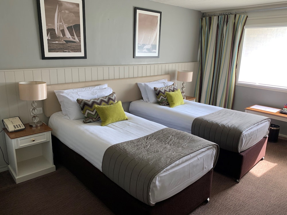 Romsey Vacations - Potters Heron Hotel - Property Image 4