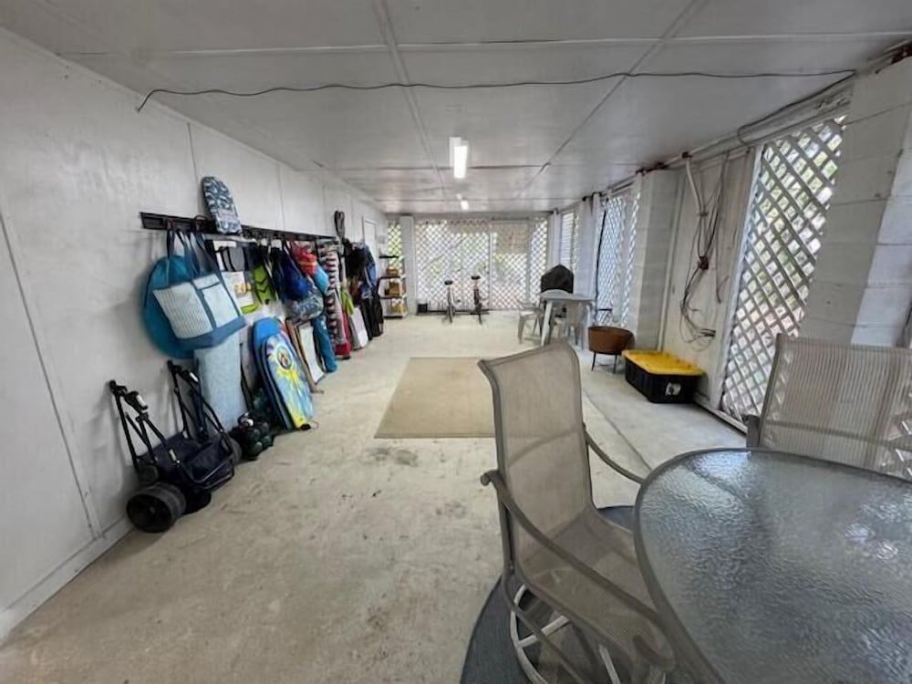 Beautifully Appointed 3-bed, 2.5-bath Home, Great Location Near Beach & Club