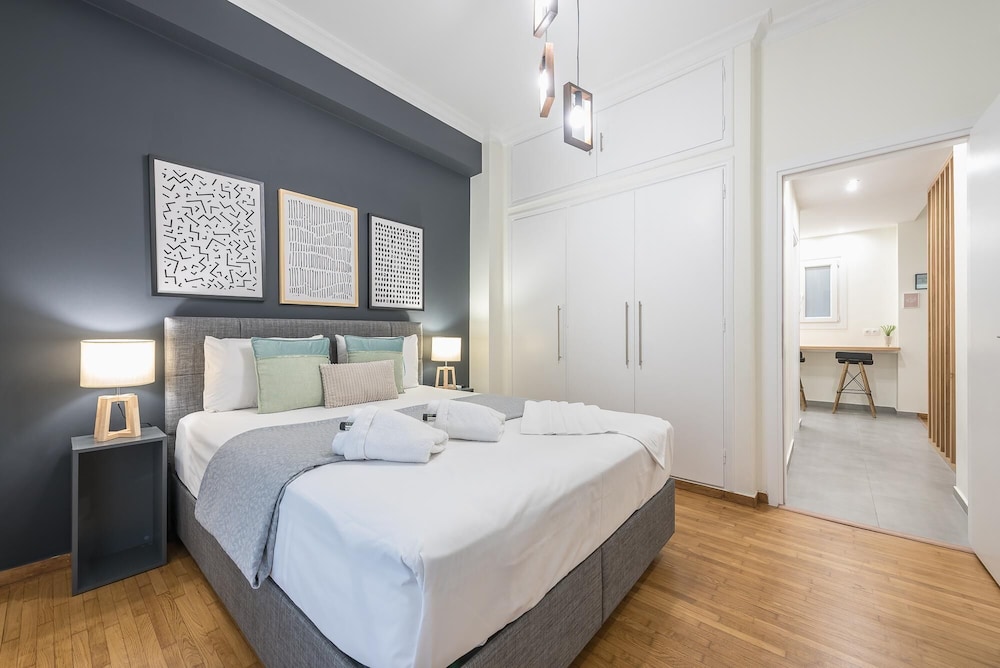 Elegant Suite by Cloudkeys