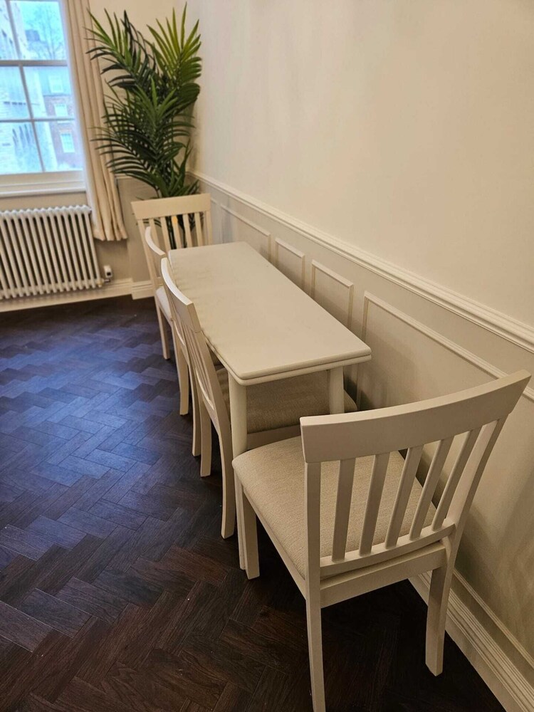 Elegant 3BD Flat Heart of London, Marylebone!
