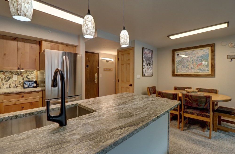 Mp615s And Mp617h Mountain Plaza 1br 2ba Hot Tub 2 Bedroom Condo