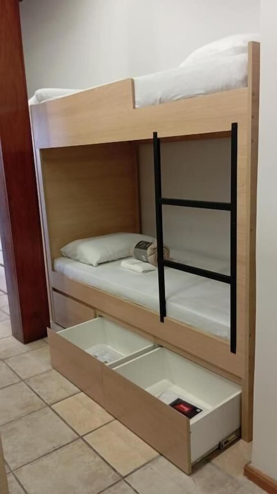 Angatu Hostel Service
