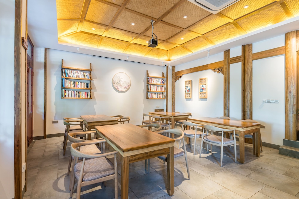 Yangshuo Riverview Hotel